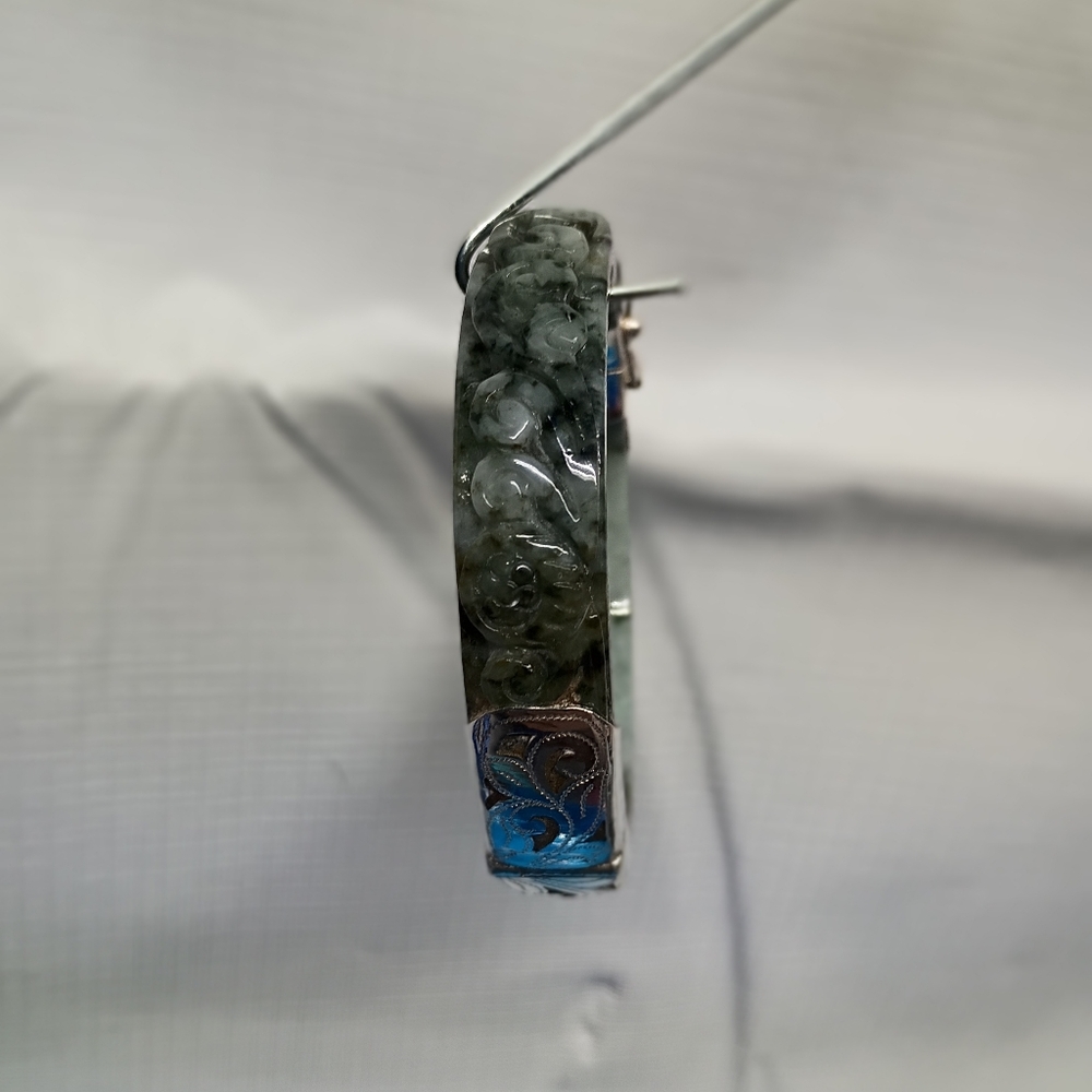 Jadeite Bangle - Picture 5 of 6